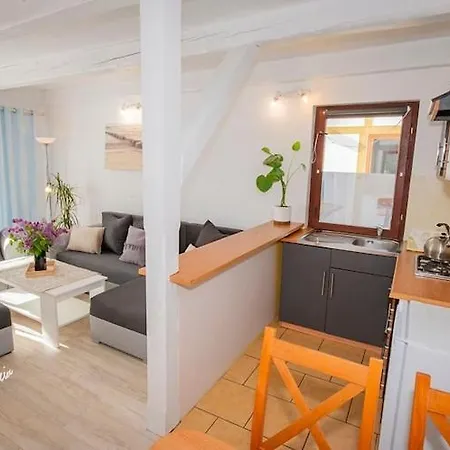 Comfortable Home, Summer Pool Σπίτι διακοπών Łeba