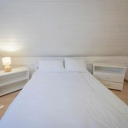 Comfortable Home, Summer Pool Σπίτι διακοπών